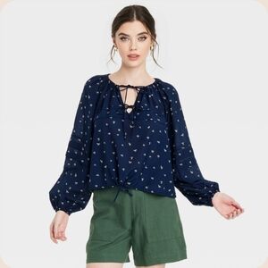 NWT -UNIVERSAL THREAD -  Long Sleeve Tie-Front Blouse blue cream floral MEDIUM